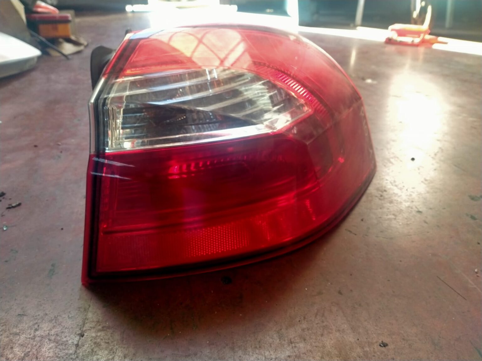 Faro Kia Rio – Autodemolizioni Roggero